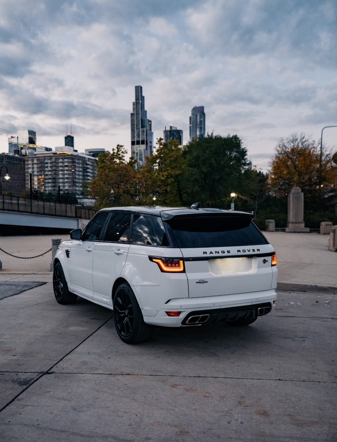 Range Rover SVR - Image 4
