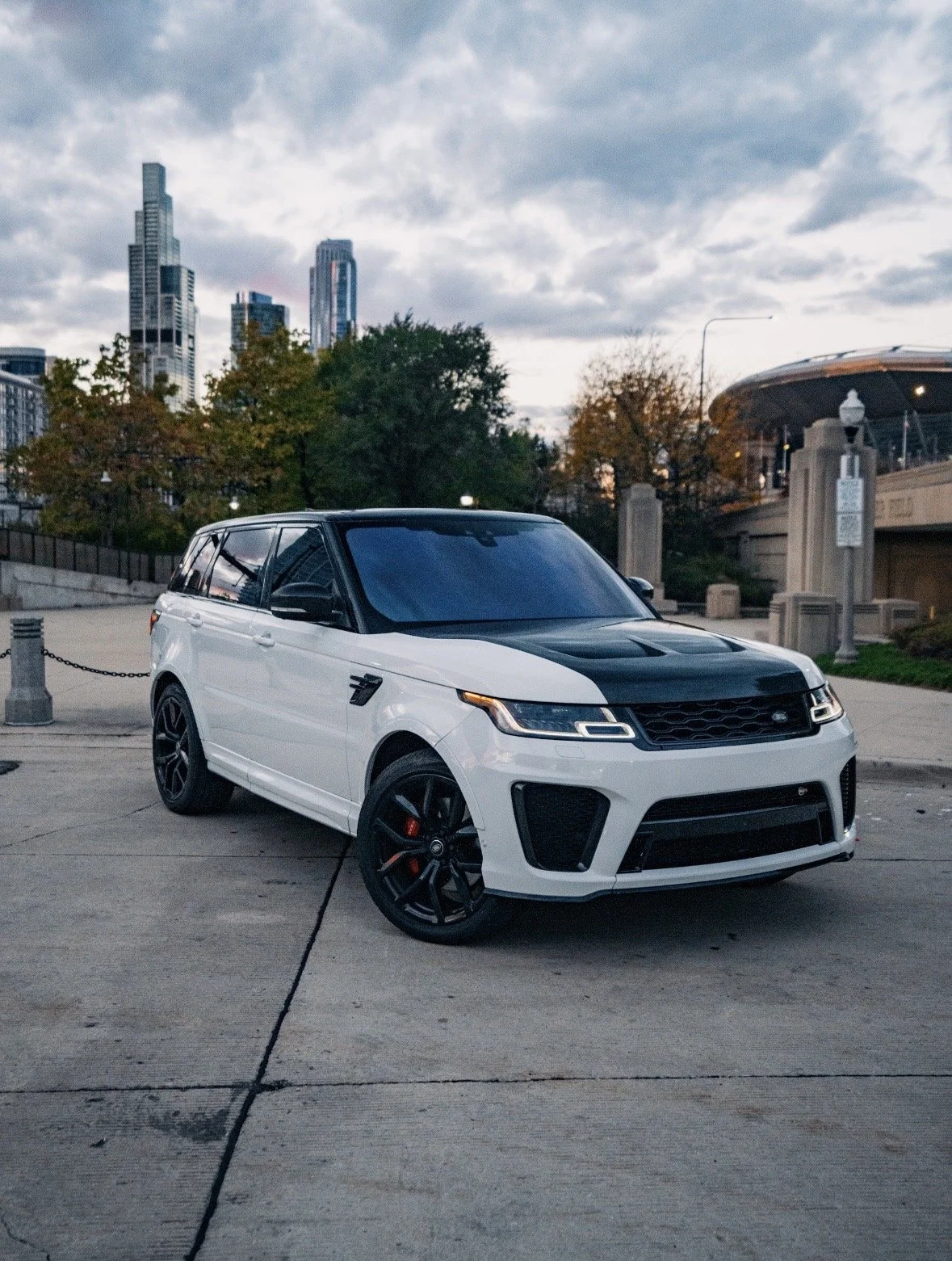 Range Rover SVR - Image 2